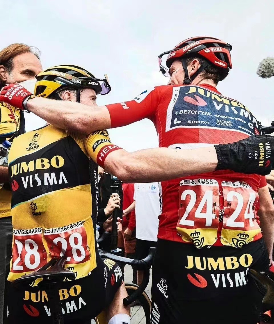 Den røde trøje når toppen igen, Jumbo Team dominerer 2023 Vuelta a España